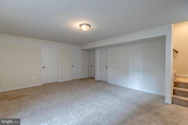 Building Photo - 336 Boxelder Dr