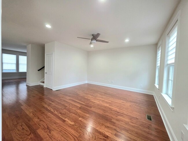 Building Photo - 4bed-3.5bath home in the Town of Whitehalll