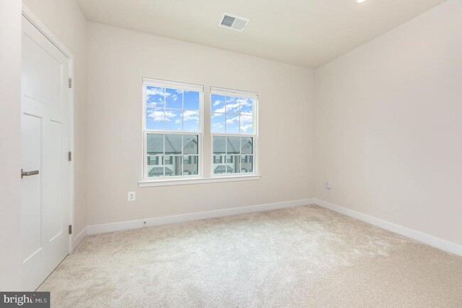 Building Photo - 1210 Rampart Dr