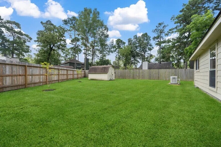 Building Photo - 3518 Grove Oaks Dr