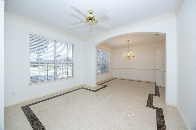 Building Photo - Spacious 4-Bedroom Home with Large Backyard in Rowlett