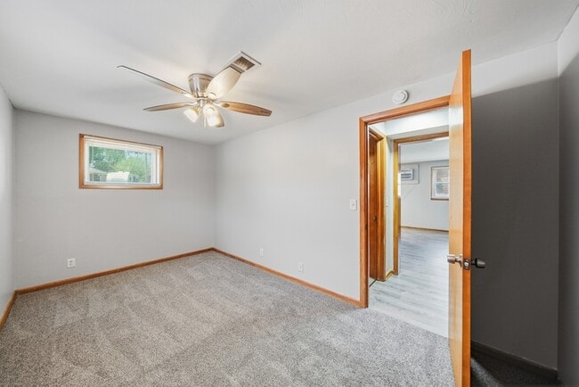 Building Photo - 5430 Ervin St