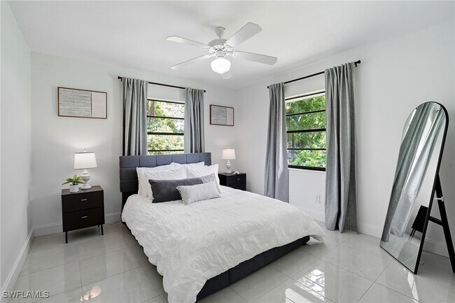 Building Photo - 155 Old Tamiami Trail