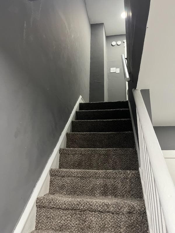 Building Photo - 70 Clinton Rd