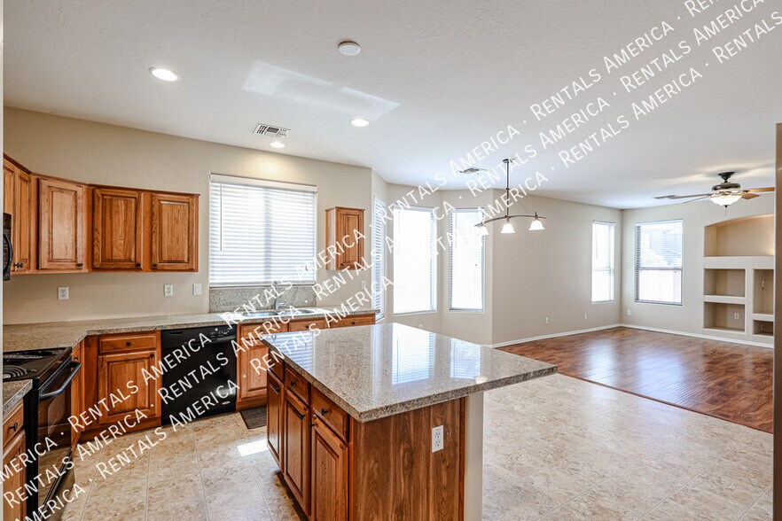 Building Photo - 6974 S Scott Dr
