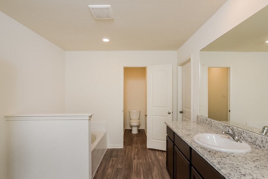 Building Photo - 11914 Nucio Ridge