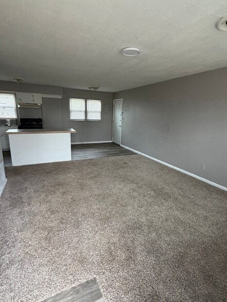 Building Photo - 5110 S Crockett St