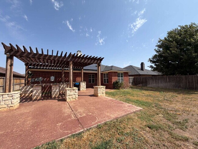 Building Photo - Pictures coming soon!
