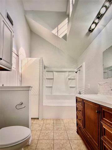 Building Photo - 3115 Royal Gable Dr