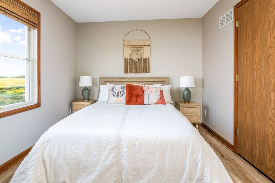 Building Photo - 10268 Cleveland Rd