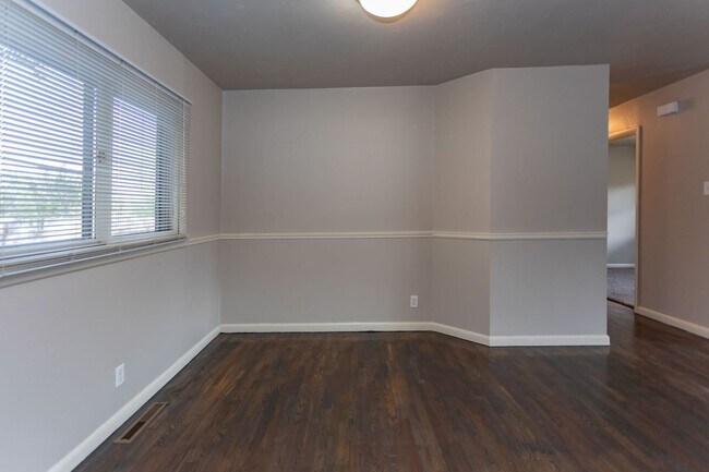 Building Photo - Nice Ranch Style Home in D12!