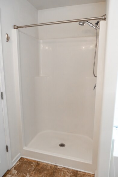 Building Photo - 2026 Jessica Dr