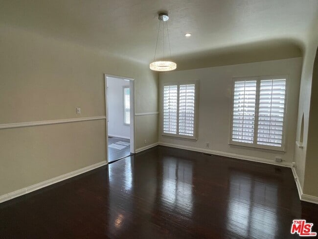 Building Photo - 1348 S Rimpau Blvd