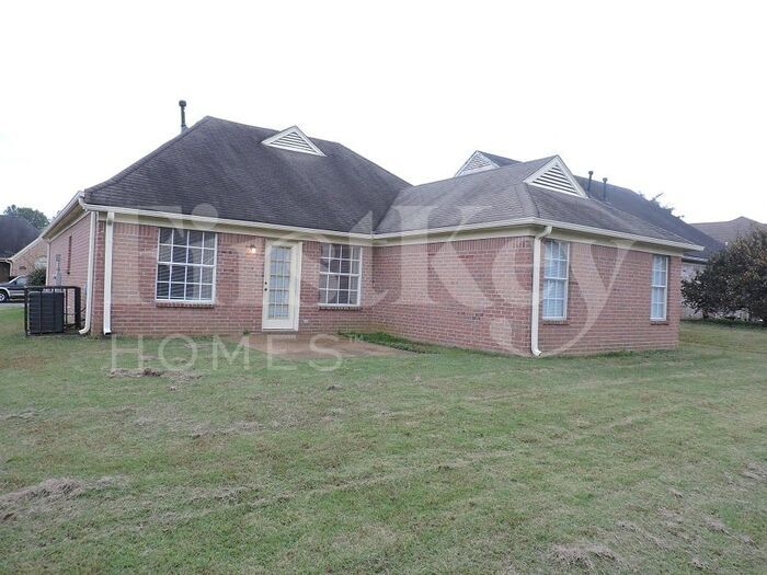 Building Photo - 7000 S Beringer Dr