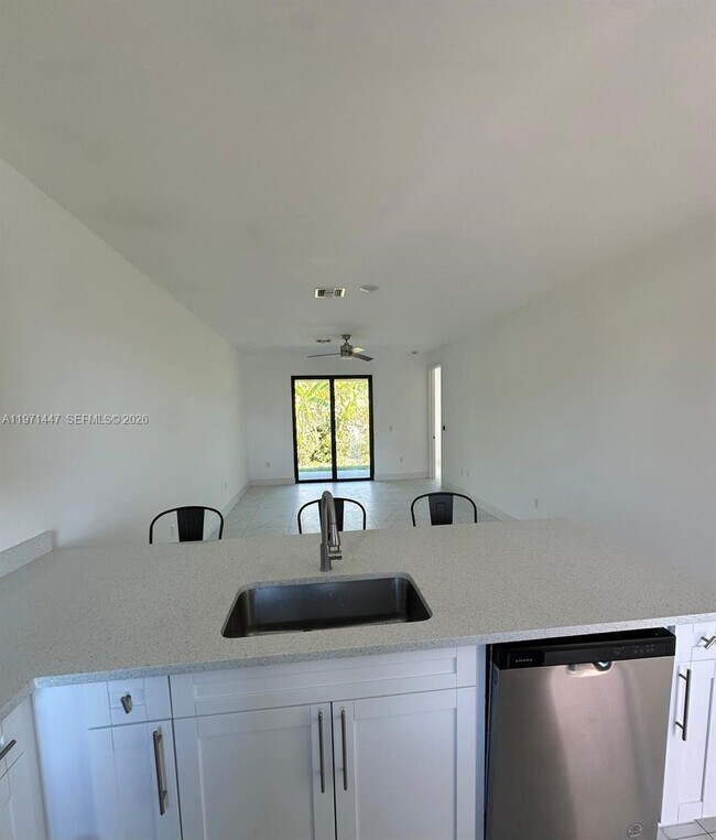 Building Photo - 4660-4662 26th St SW