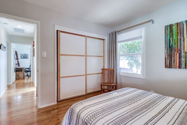 Building Photo - ***VACATION HOME AVAILABLE FROM MAY 15TH- OCTOBER 31ST*** MONTH TO MONTH
