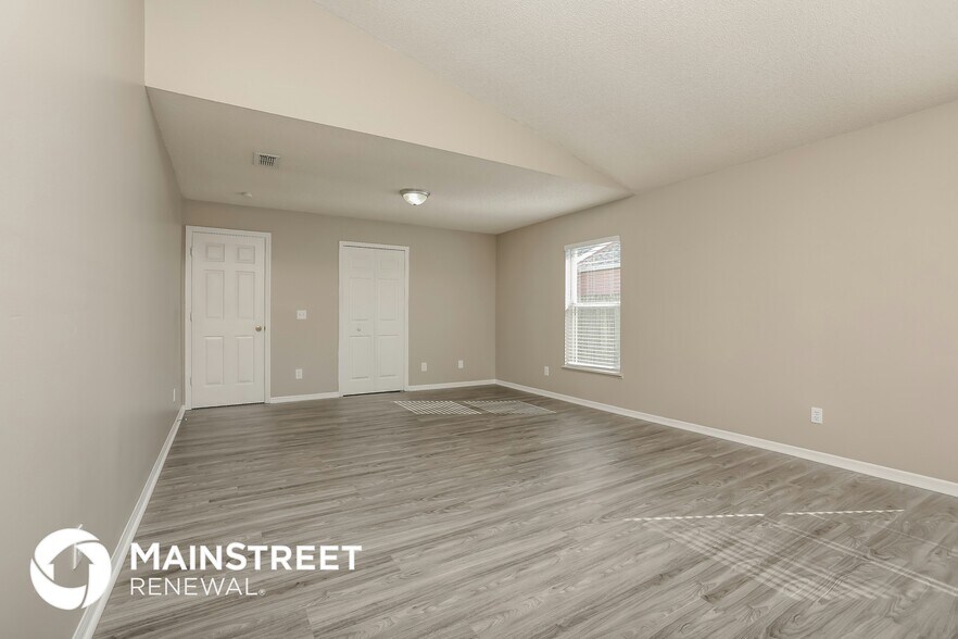 Building Photo - 8757 Claiborne Ct