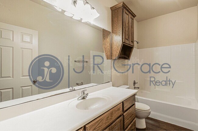 Building Photo - 10009 Amber Cir