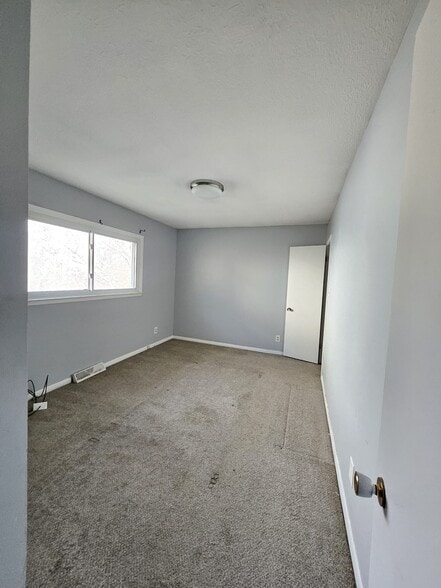 Building Photo - 3903 Oakshire Rd