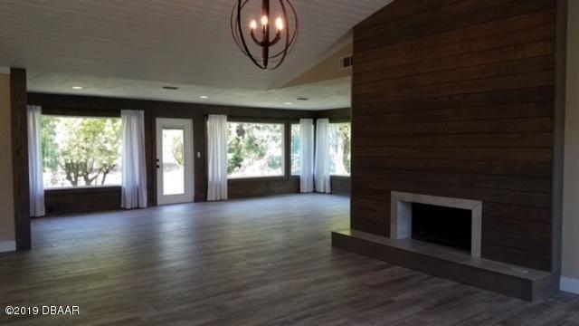 Building Photo - 652 Pelican Bay Dr