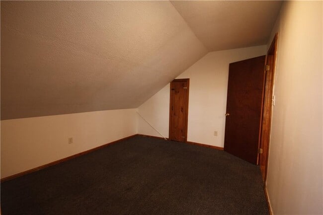 Building Photo - 177 Boyden St