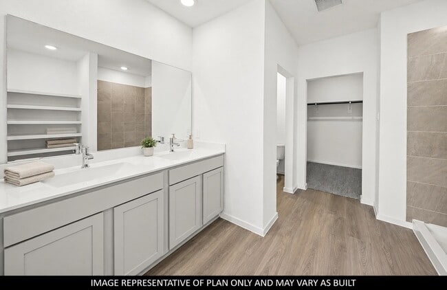 Building Photo - 16779 Country W Dr