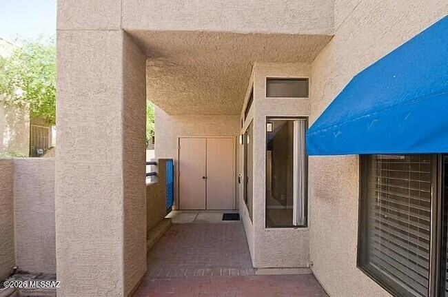 Building Photo - 7924 E Colette Cir