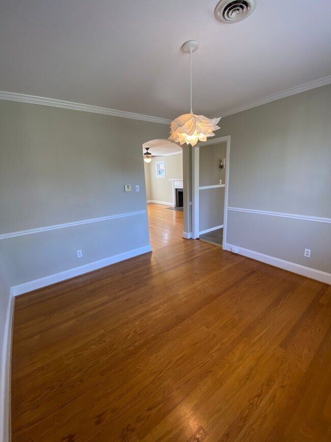 Building Photo - 3910 Cary Street Rd