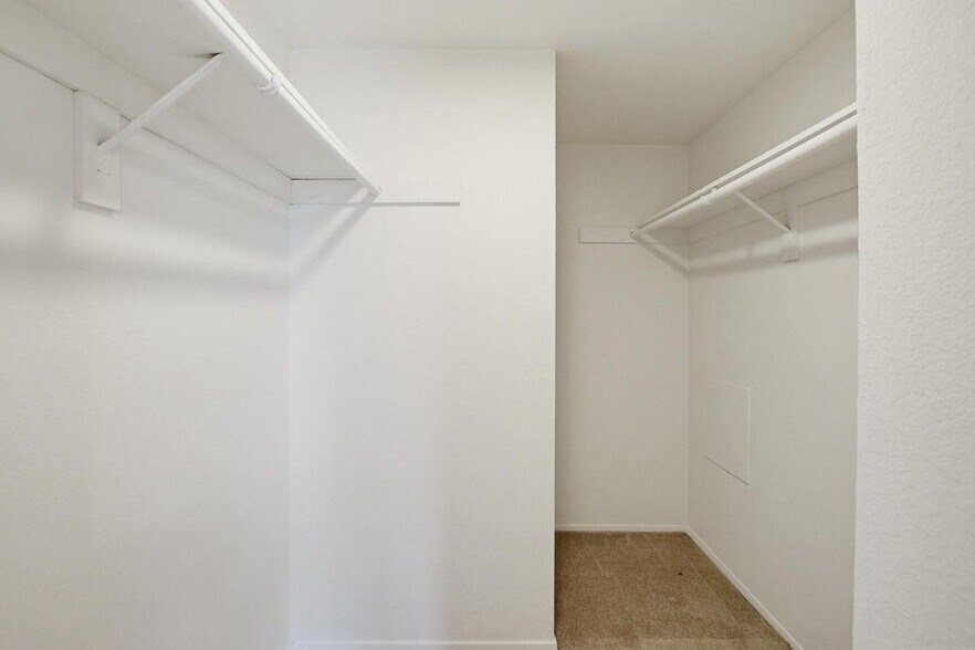 Building Photo - 9439 Fairgrove Ln
