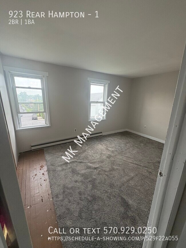 Primary Photo - 923 Hampton St