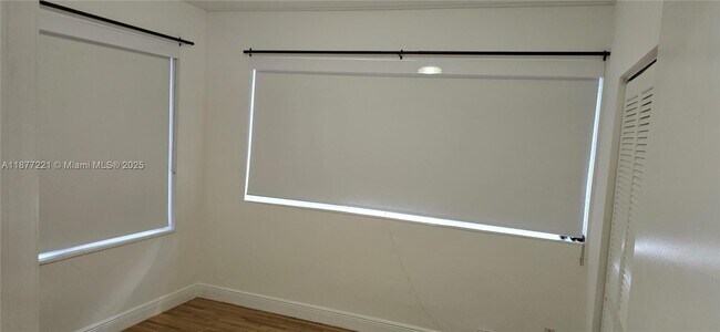 Building Photo - 3915 Ponce De Leon Blvd