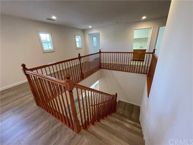 Building Photo - 4864 Highview St