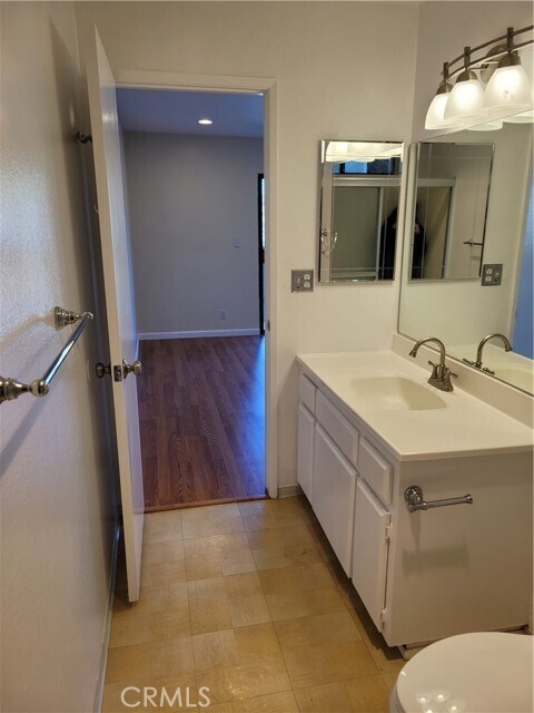 Building Photo - 4110 Elm Ave