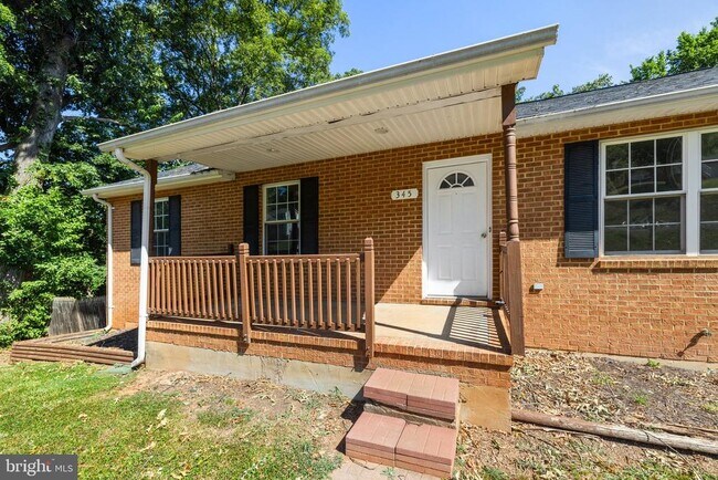 Building Photo - 345 Brown Ave