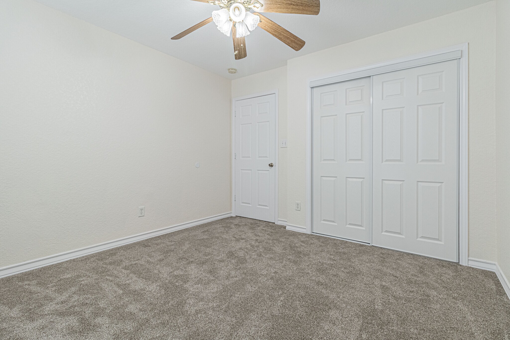 Building Photo - 11427 Creek Eagle