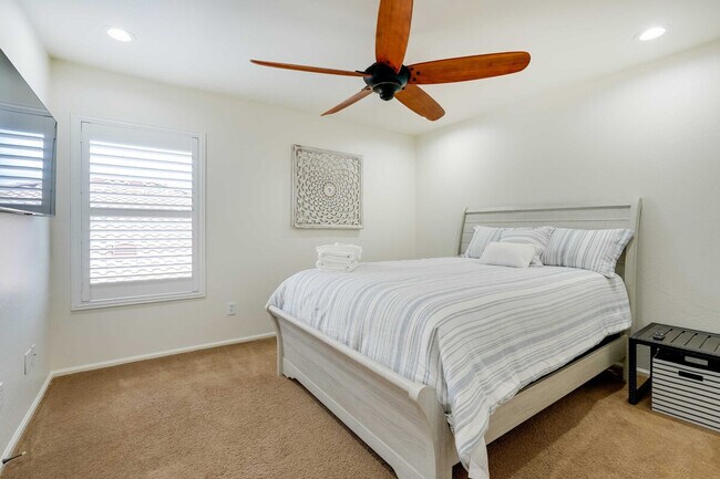 Building Photo - 17547 W Eugene Terrace