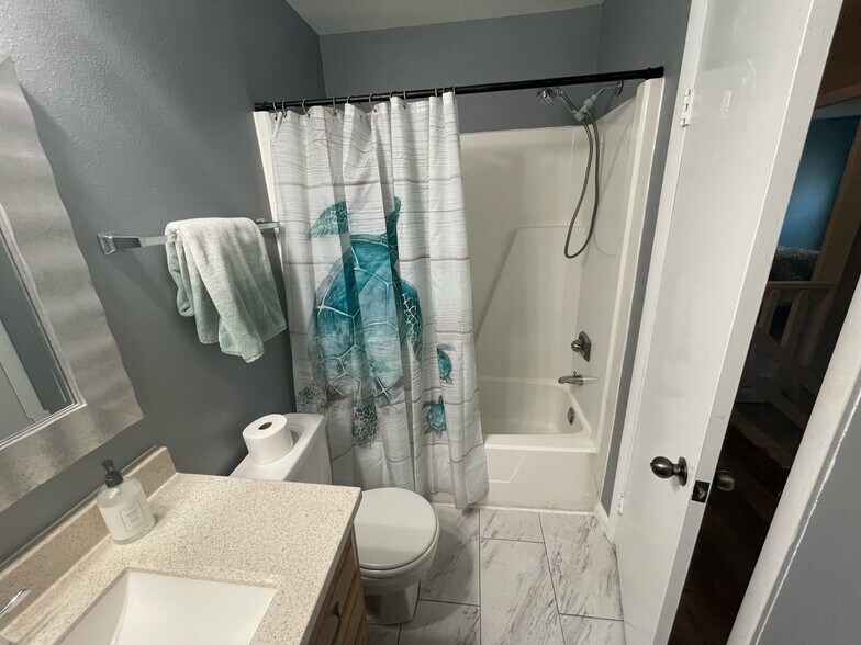 Upstairs bathroom - 3751 Pendleton Ave