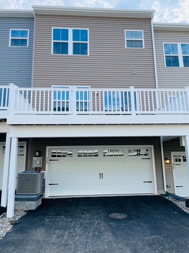 Building Photo - 507 Scarlet Maple Pl