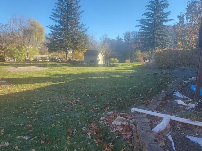 Building Photo - 342 Jervey Ln