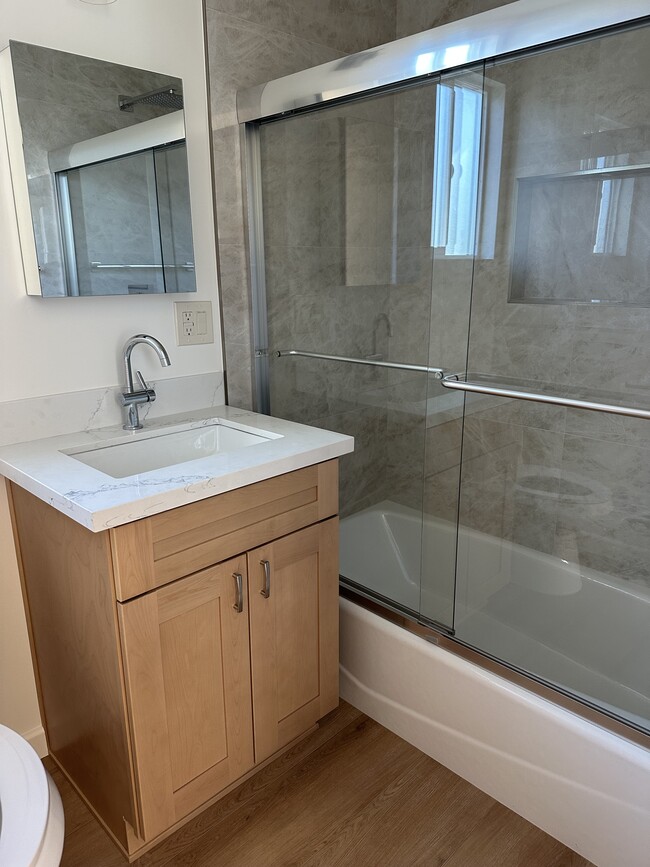 Building Photo - 135 N Florence St