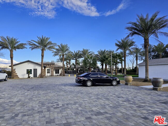 Building Photo - 38580 Rancho Los Cerritos Dr