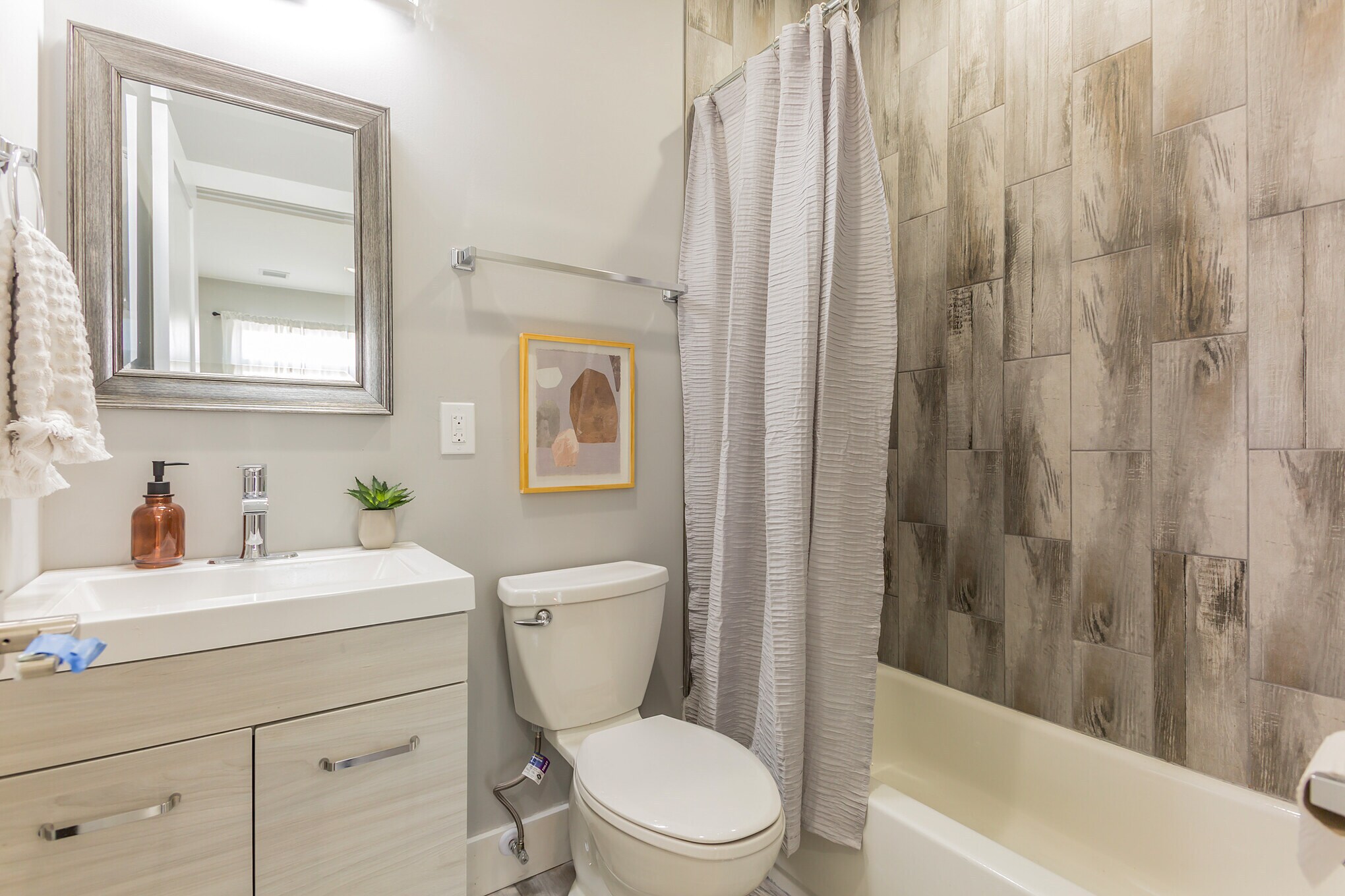 Building Photo - 1321 N 19th St