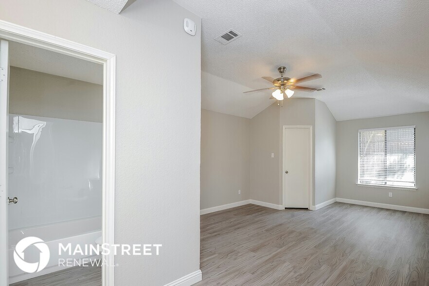 Building Photo - 312 Valley Spring Dr
