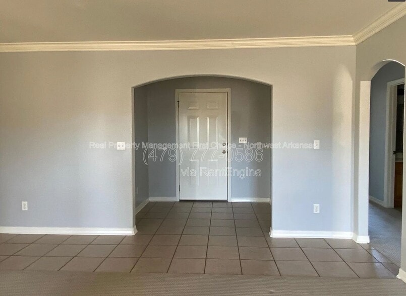 Building Photo - 320 Beasley Dr