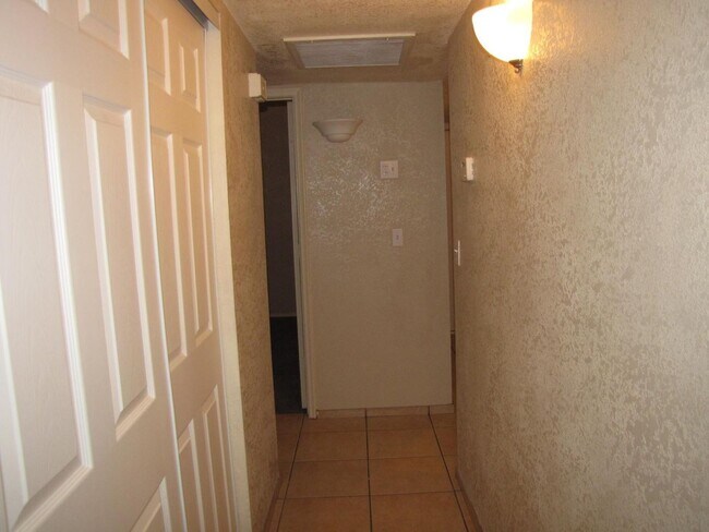 Building Photo - 3320 S Placita Saltillo