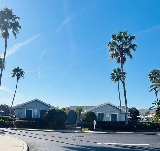 Building Photo - 2586 Grand Central Pkwy