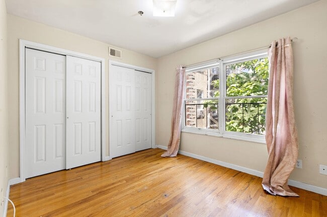 Building Photo - 420 6th St