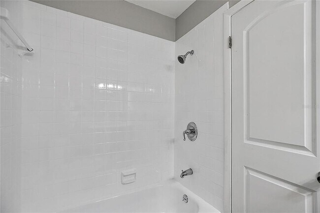 Building Photo - 6345 Newtown Cir