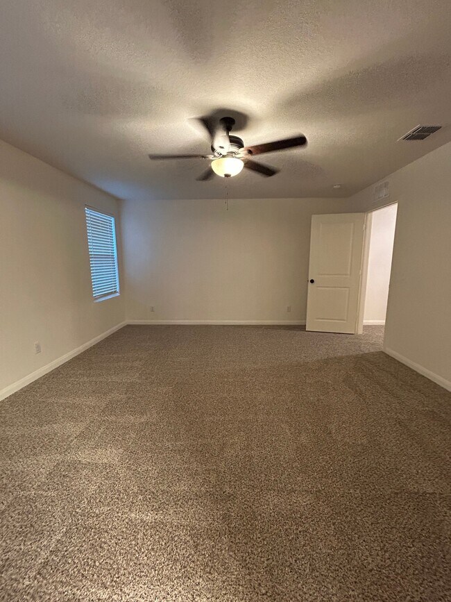 Building Photo - 14318 Elkhorn Crest