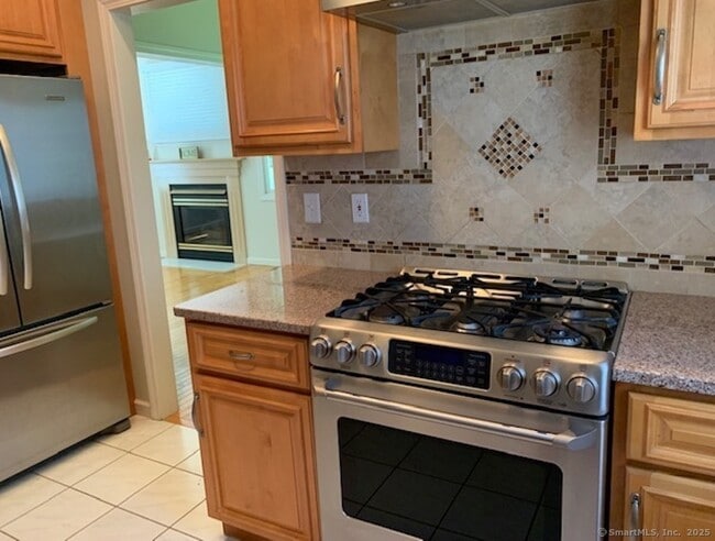 Building Photo - 16 Ancient Hwy